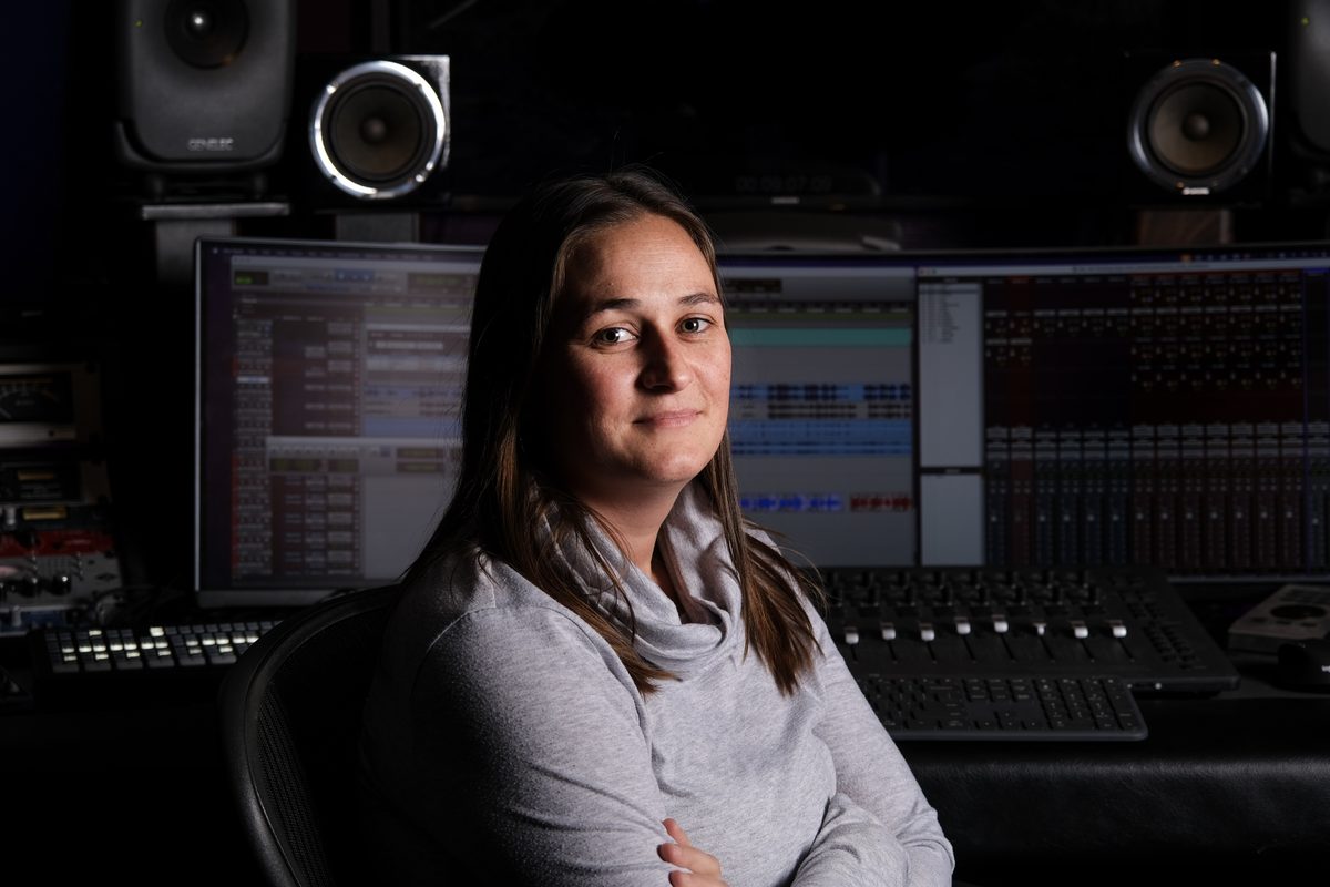 Morgane Chambrin, ingénieure du son freelance en studio